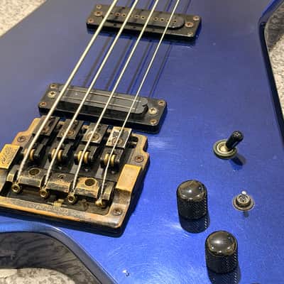 Carvin V440 - Metallic Blue image 9
