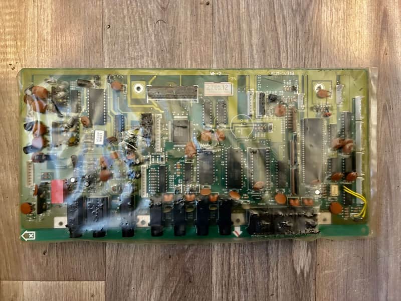Korg KLM 1071-2 and KLM-1072A for Korg DS-8 Main Board NOS image 1