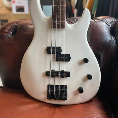 1980's Peavey USA Dyna Bass Neck Thru Design Unity Series White w/Original Case, Tags. COM image 10