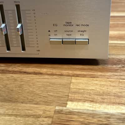 Technics SH-8025 Dual 7‑Band Stereo Graphic Equalizer Silver Face player image 6