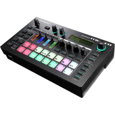 Roland MC-101 Groovebox Music Production Workstation Bild 2