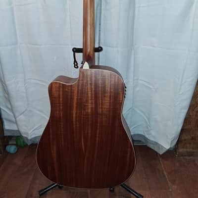 Peavey DW-2 Dreadnought Acoustic/Electric Guitar with Built-In Tuner 2010s - Natural image 7