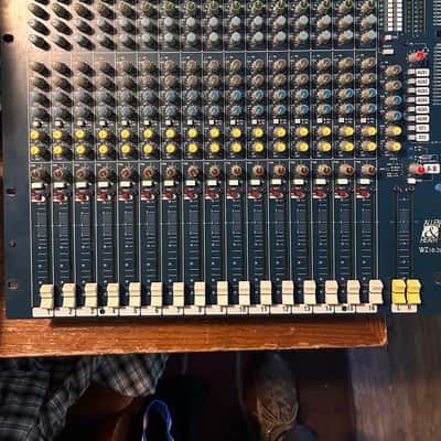 Allen & Heath MixWizard WZ 16:2DX 16-Input Mixer with Dual Digital Effects 1999 - 2003 - Blue image 1