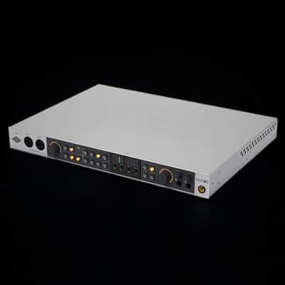 Universal Audio Volt 876 USB Recording Studio image 4