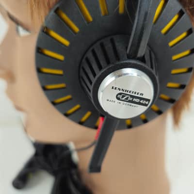 Sennheiser - HD 424 - Stereo Headphones image 4