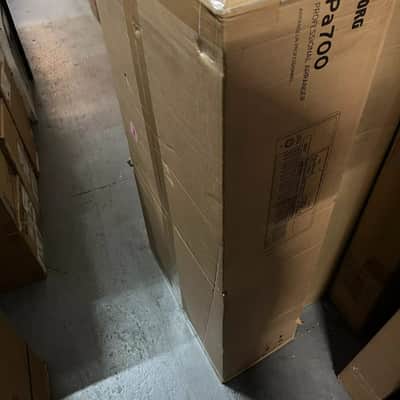 Korg Pa700 Professional Arranger PA 700 61 key keyboard in box //ARMENS//