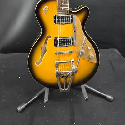 Duesenberg Starplayer TV Sunburst with hard case image 2