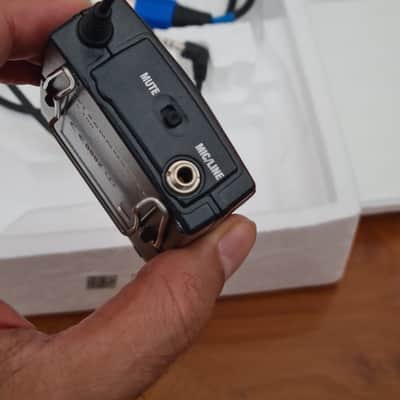 Sennheiser  Sennheiser SK 100 G3 + EK 100 G3 | 734–776 MHz | Camera Wireless Set | Box & Accessories image 15