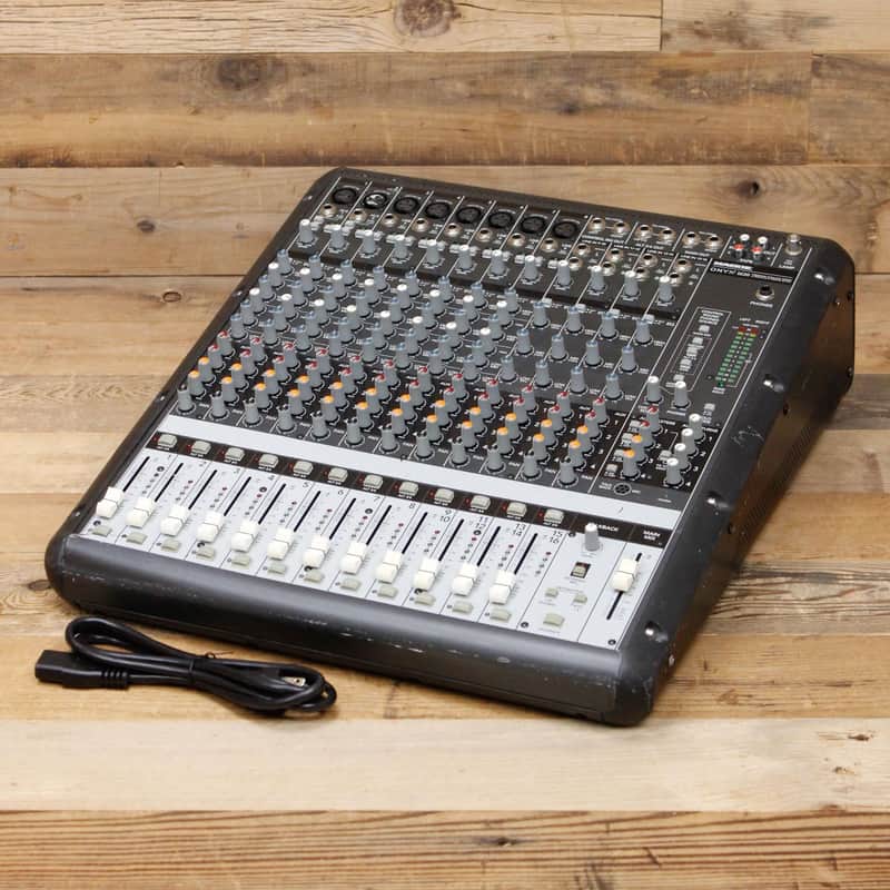 Mackie Onyx 1620 16-Channel Analog Mixer | Reverb