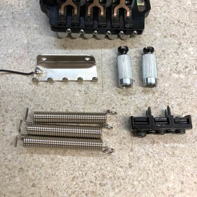 Fender System One Tremolo 1985-87 Black Chrome image 4