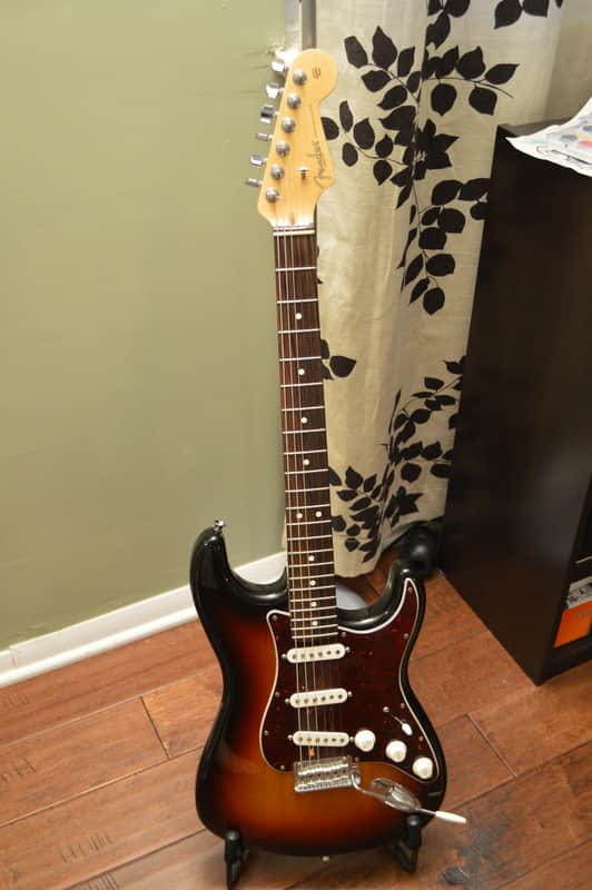 2009 Fender American Standard Stratocaster (3 Color Sunburst) image 1