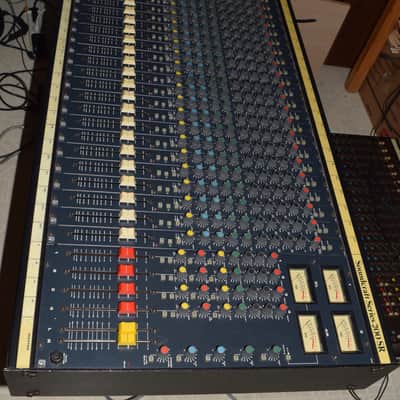 Soundcraft Series 200 SR 24-Channel 4-Bus Mixing Console 1980s image 3