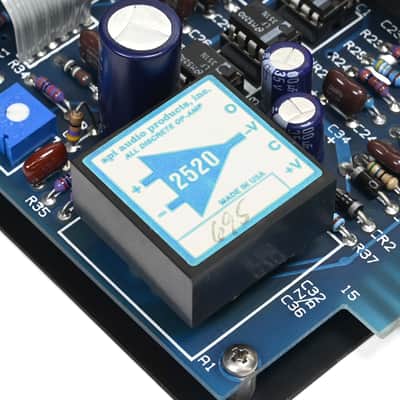 API 560b - Vintage 2520 image 4
