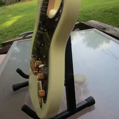 G&L Comanche Vintage White with Custom Brass/Gold Hardware USA, 2002 image 9