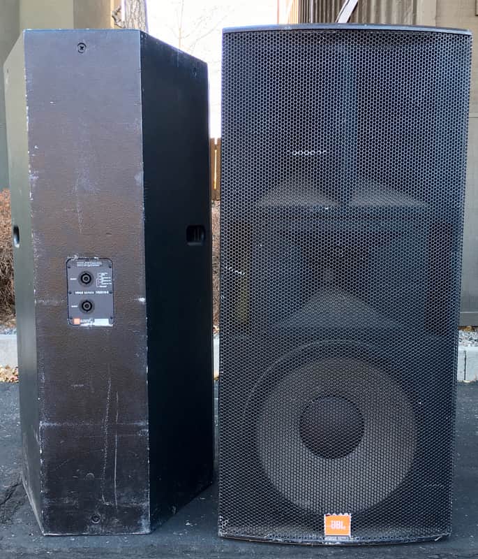 2 JBL VS3218-6 3-way speakers and 1 JBL DSC260 speaker processor image 1