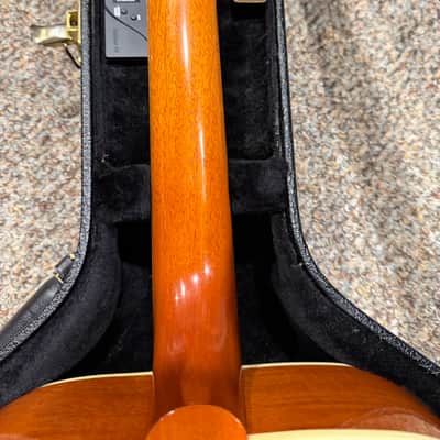 2017 Gibson Hummingbird - Case Queen - Pretty flawless.  Open to shipping image 5