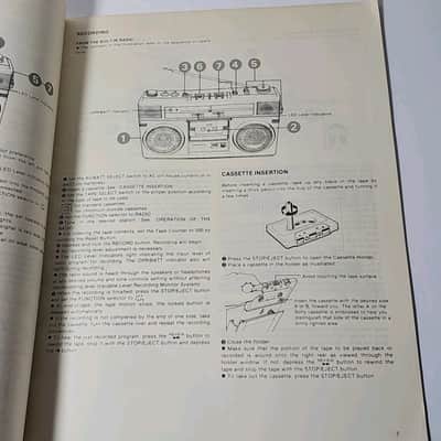Sony CFS-65S Stereo Cassette-Corder Operating Instructions Manual Original image 3