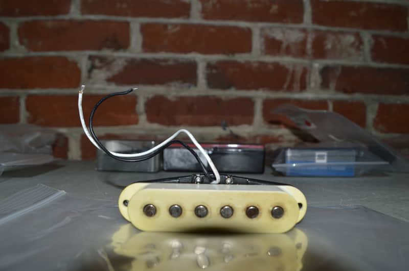 Unbranded - Single Coil Pickup - aged white image 1