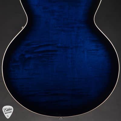 2024 - Gibson ES-335 Figured Custom Color Deep Ocean Burst 8.1 #233240186 image 4