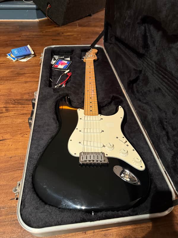 Fender Strat Plus Deluxe Electric Guitar | Reverb Canada