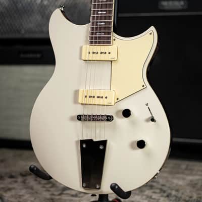 Yamaha Revstar RSS02T P-90 Electric Guitar - Vintage White with Gig Bag image 3