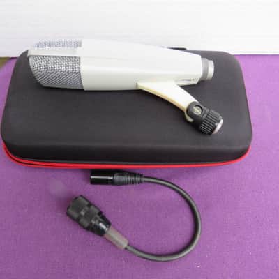 Sennheiser MD 421-2 Cardioid Dynamic Microphone Bild 2