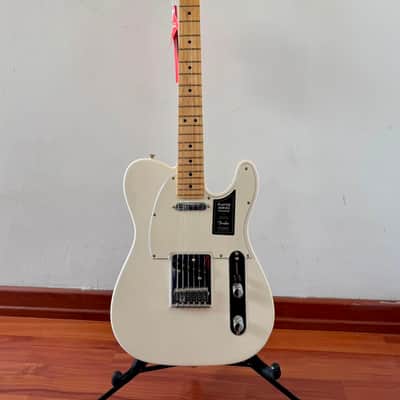 Fender Player Telecaster 2021 - Polar white image 1