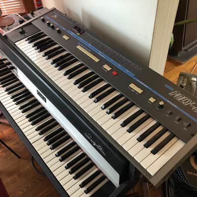 Korg Poly-61 Analogue Programmable Polyphonic Synthesizer