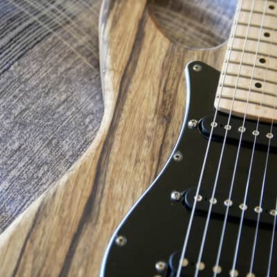 Kiesel Carvin Bolt Kit Natural Strat Guitar W/ Floyd Rose HSS USA American image 3