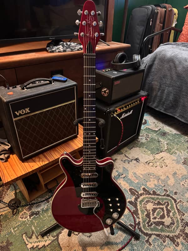 Burns Brian May Signature Specisl 2000’s - Red