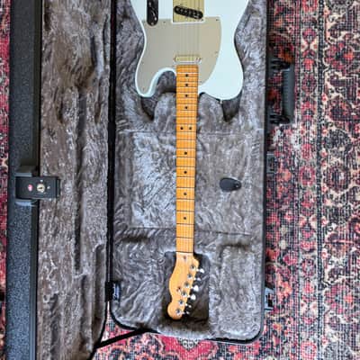 Fender American Ultra II Telecaster MN 2024 - Avalanche image 4