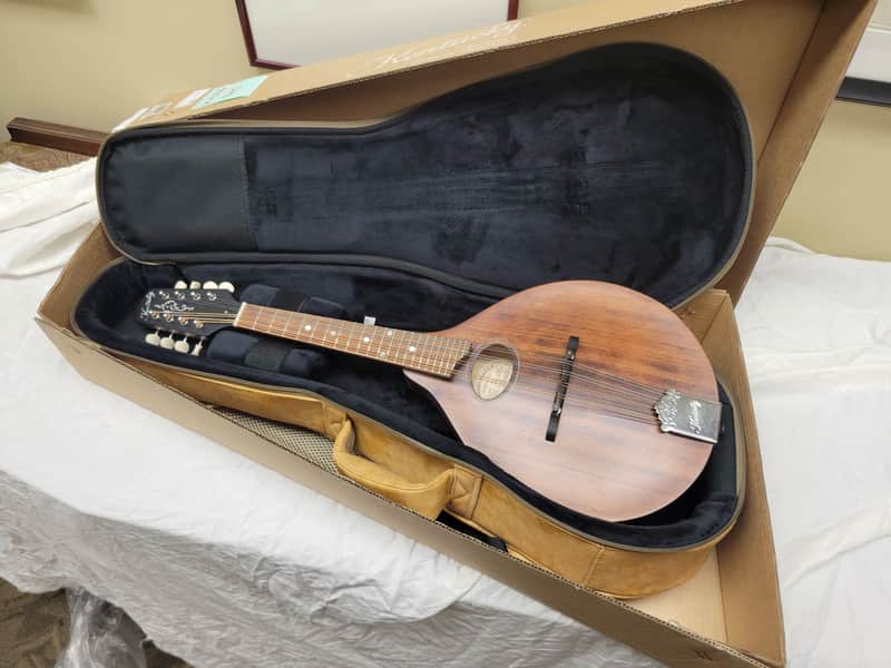 Kentucky model KM-226 A-Style Mandolin, with deluxe gig bag image 1