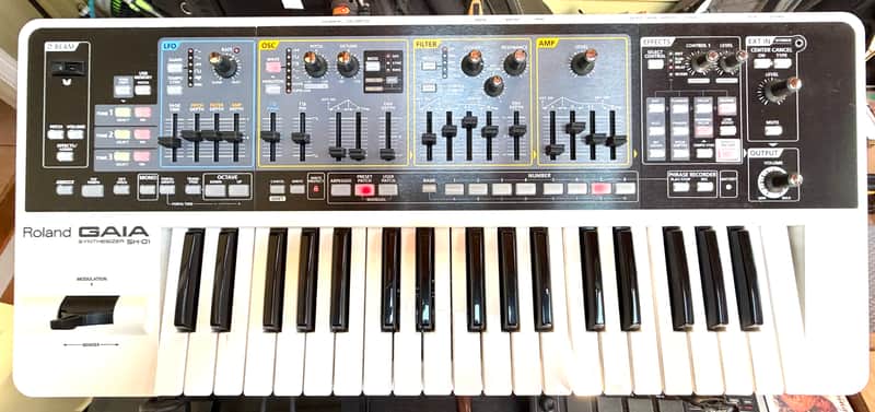 Roland SH-01 GAIA 37-Key Digital Synthesizer | Reverb