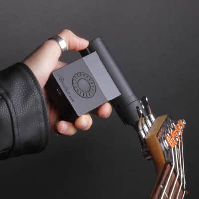 ROADIE BASS | Smart Automatic Bass Guitar Tuner & String Winder | for All String Instruments (Bass, Electric & Acoustic Guitars, Ukulele, Banjo, Mandolin...) | 40+ Alternate Tunings image 2