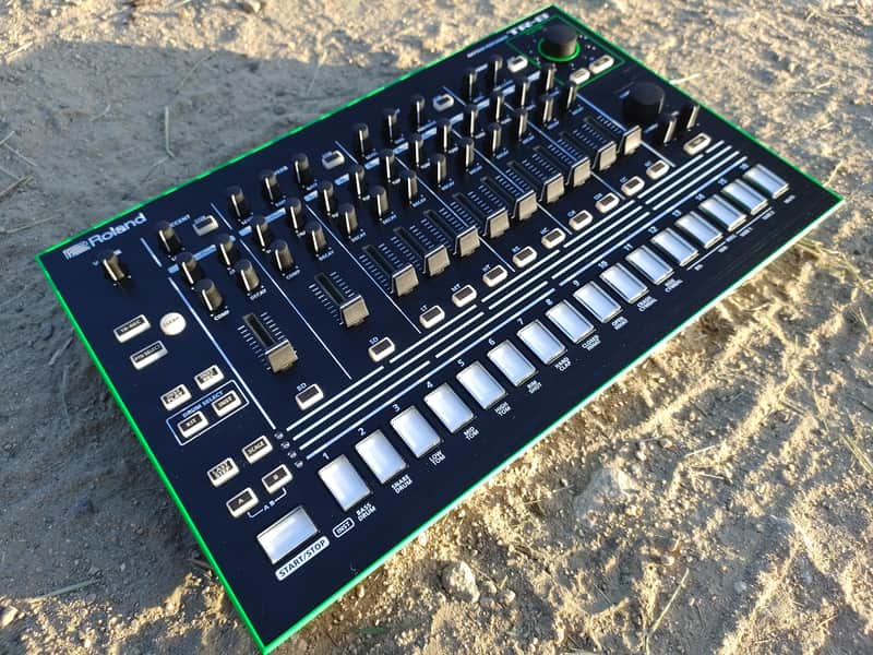 Roland TR8, parfait état image 1