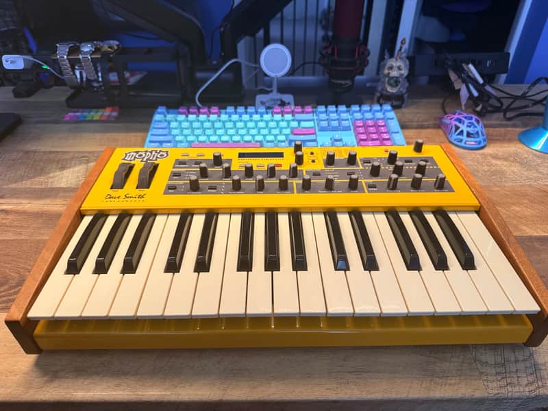 【値下げ】Dave Smith Mopho アナログシンセサイザー 32鍵 Dave Smith Instruments Mopho 32-Key Monophonic Synthesizer | Reverb