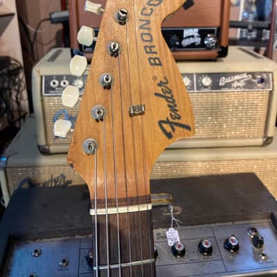 Fender Bronco 1968 - Fiesta Red image 4