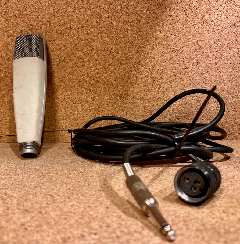 Sennheiser MD 421-2 Cardioid Dynamic Microphone | Reverb UK