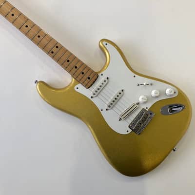 Fender Stratocaster with 3-Bolt Neck, Maple Fretboard 1976 Gold Sparkle image 8