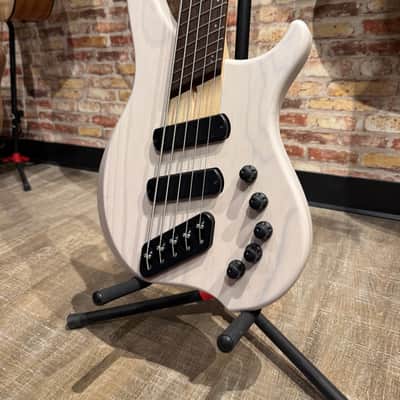 Dingwall ABZ 5 String - Trans White image 2