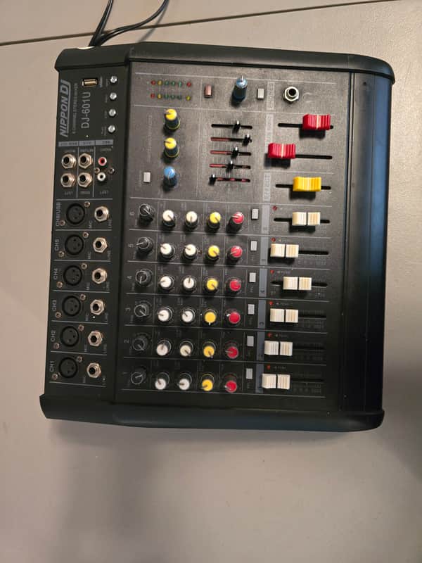 Nippon dj 6 channel powered mixer usb Dj 601u 2010s - Black image 1