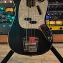Fender Justin Meldal-Johnsen Road Worn Signature Mustang Bass Black