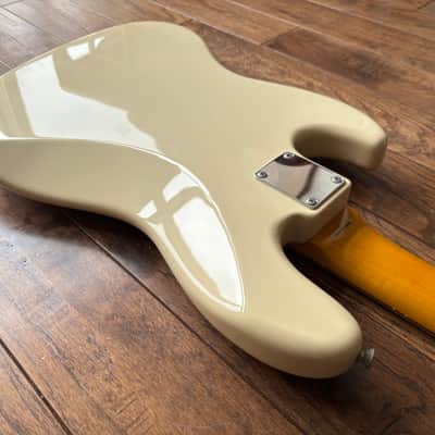 2007 Fender JB-62 Jazz Bass 1962 Reissue Vintage White MIJ Japan image 14