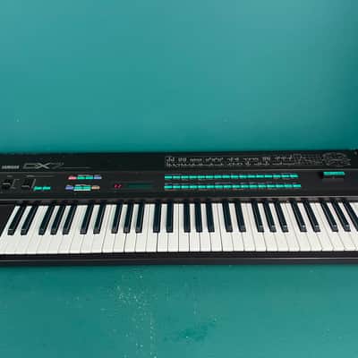 Orig Yamaha DX7 Programmable Algorithm Synthesizer + Cartridge + new battery