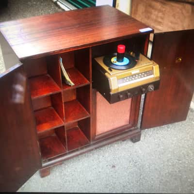 RCA 1950 Tube 7" Singles Stacker / Radio - Serviced image 4