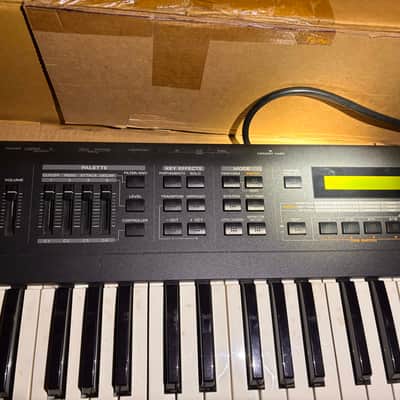 Roland XP-30 61-Key 64-Voice Expandable Synthesizer - Black image 4
