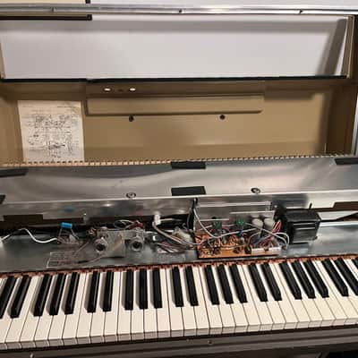 Wurlitzer 206A 64-Key Electric Piano 1974 - 1983 - Beige image 7