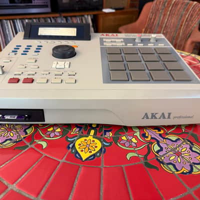 Akai MPC2000XL Upgraded CF Drive - New Pad Sensors - Maxed RAM image 2