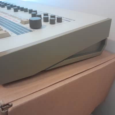 Roland TR-909 Rhythm Composer 1983 - 1985 - White image 2