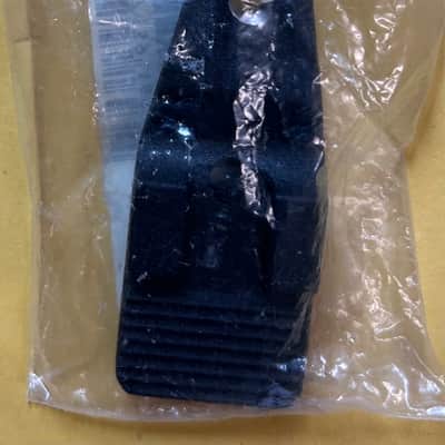 DW DWSP068H Old Style Toe Clamp with Mounting Hole - Black image 2